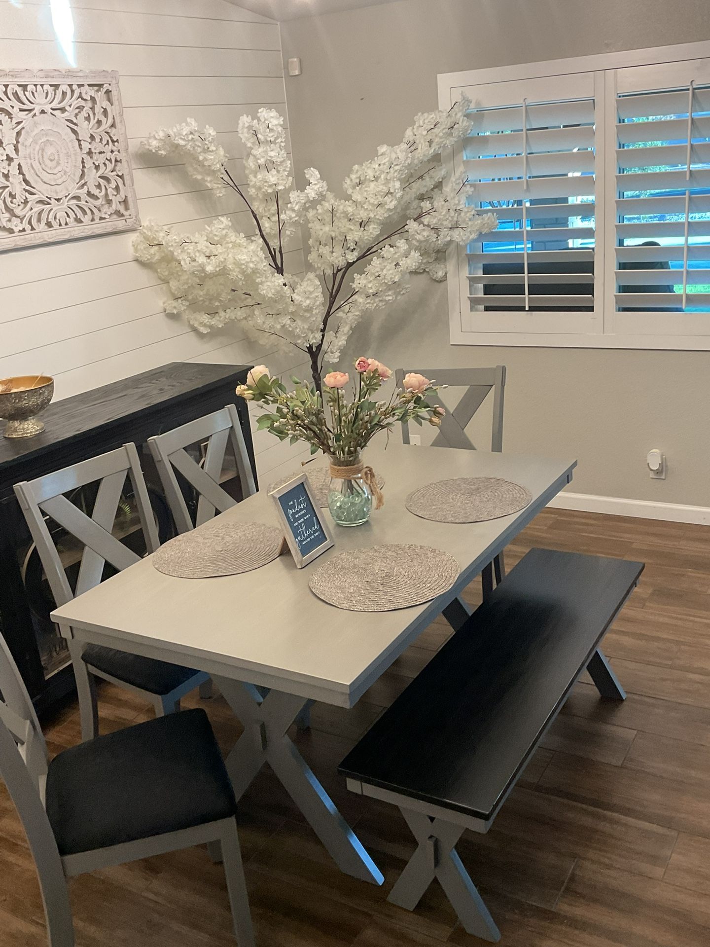 Dinning Table