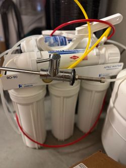APEC WATER FILTER AND RO-90 (FILTERS INCLUDED)