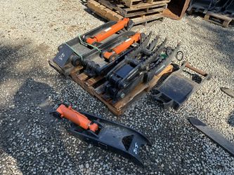 Mini Excavator Thumb Grapple Attachment 