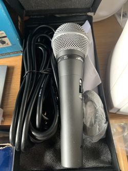 Vocal microphone and case
