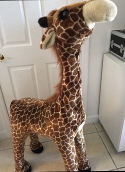 Beautiful Big giraffe plush