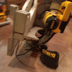 Dewalt Saw 