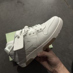 Off White Sneakers 