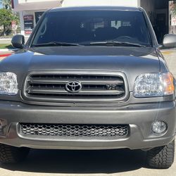 2004 Toyota Sequoia