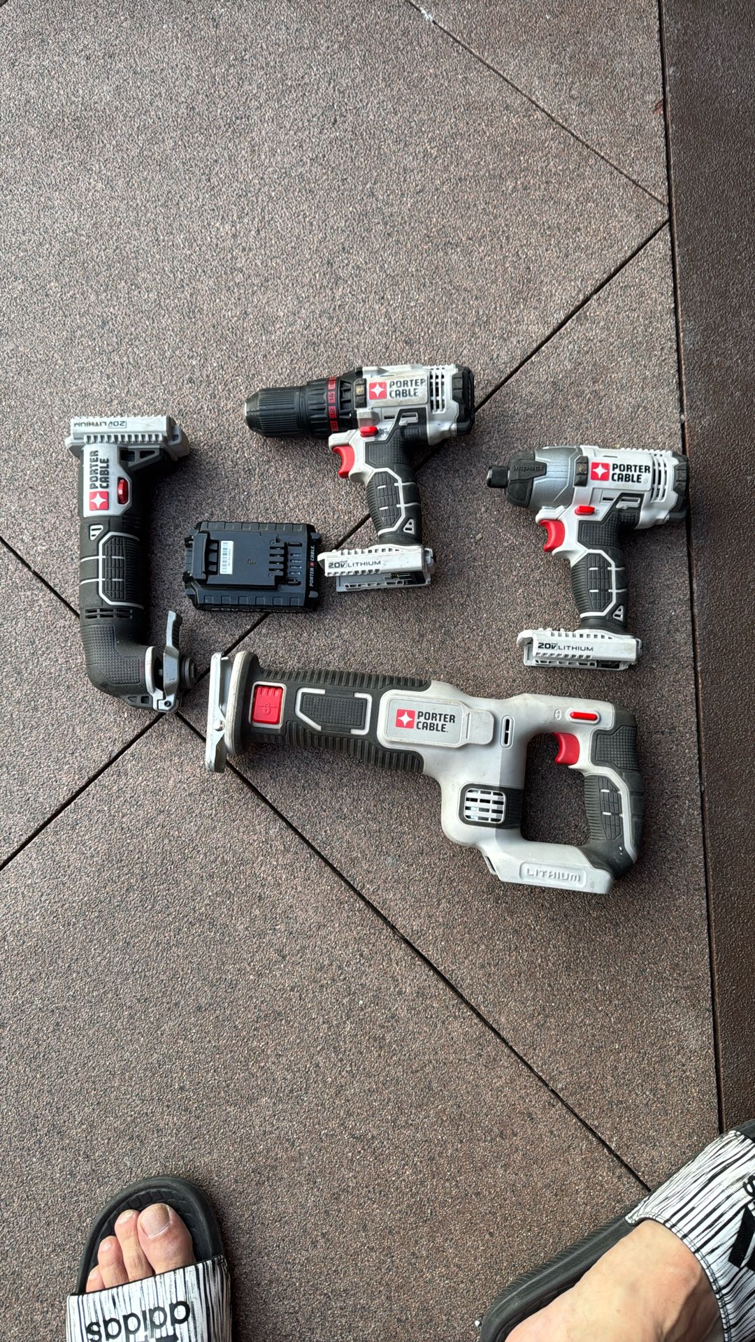 4 Power Tools With Battery Pack