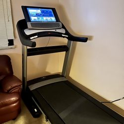 NordicTrack Treadmill (Commercial 2950)