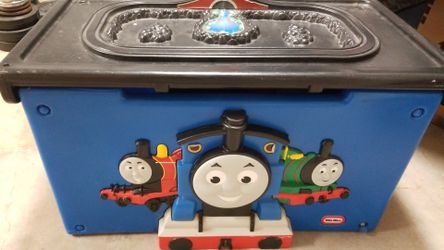 Thomas the tank engine toy chest