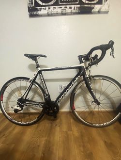 Cannondale supersix EVO carbon fiber road bicycle