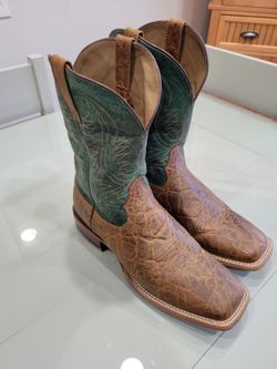 Men's Ariat Boots / Size 11.5 EE - Almost New