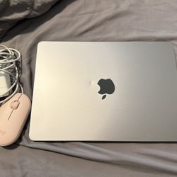 MacBook Air 2022 M2 Chip