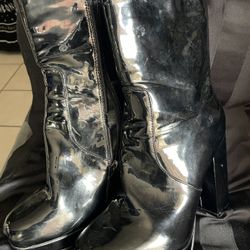 Used 7 1/2 Boots 