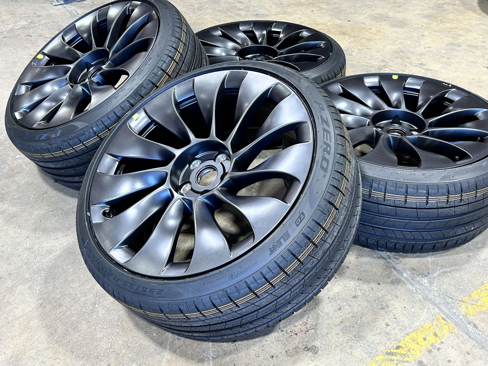 20” NEW Tesla Model 3 Performance UBERTURBINE wheels Pirelli 235/35/20 100% TPMS