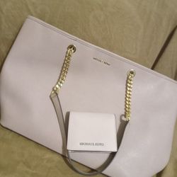 Micheal Kors Purse And Wallet