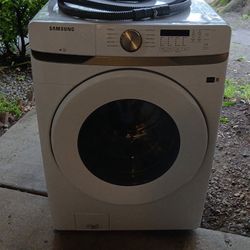 Almost New Samsung Washer 