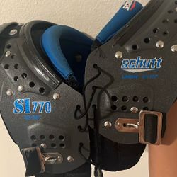 Schutt Youth Pads Large 14-15 “