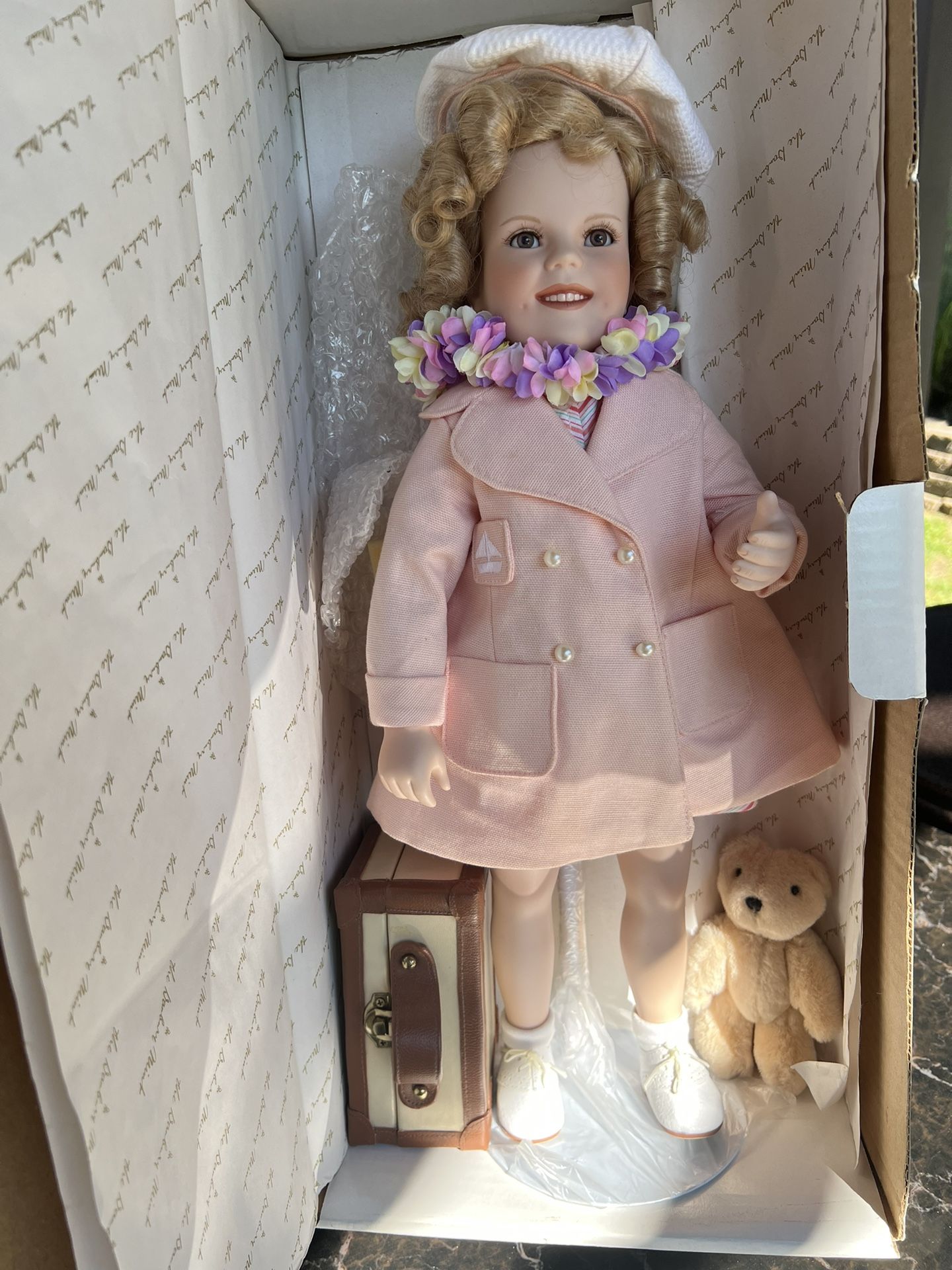 Shirley Temple First Vacation Danbury Mint Collector Doll