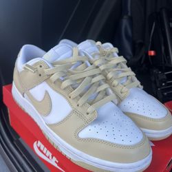 Men’s Nike Dunks Size 9