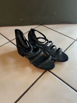 Girls shoes