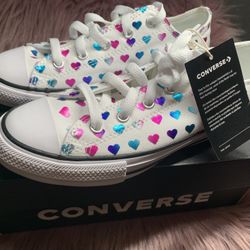 Girl Converse
