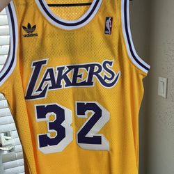 Lakers Magic Johnson Jersey Sz M 70 Bucks 