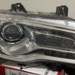 2015 Chrysler 300 Headlight 