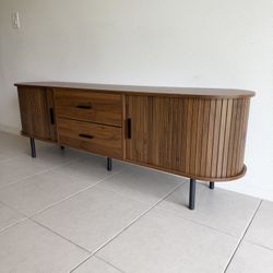 70 Inch Fluted TV Stand — Mid Century Modern — Brand New! 🤎