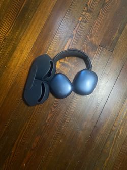 Black apple AirPod pro max’s