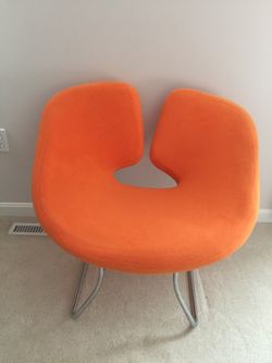 Nice fancy comfortable brand new chair