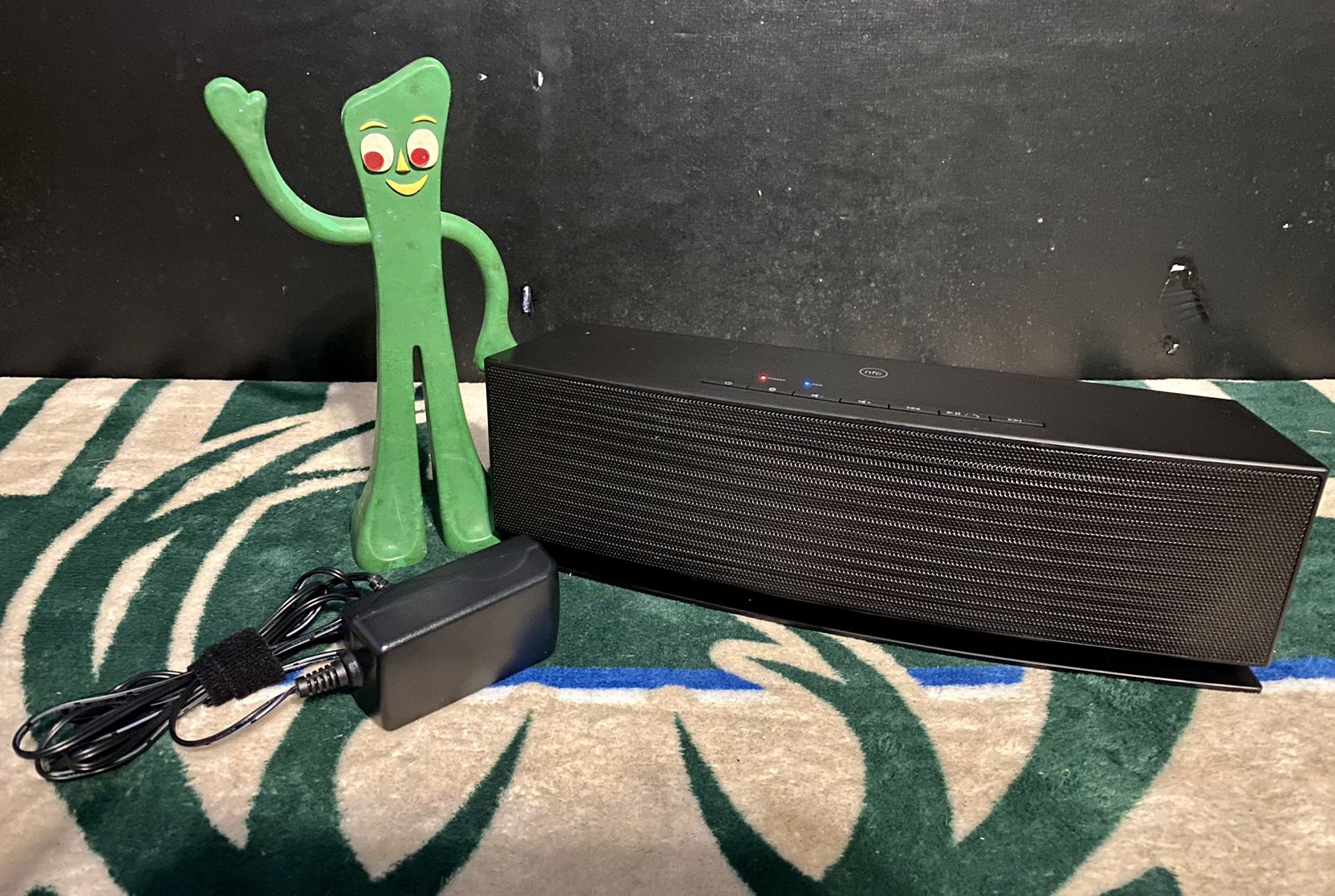 Q Experience Bluetooth Wireless Rechargeable Stereo Speaker.