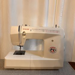 Singer 150th Anniversary Model 3820 Sewing Machine (includes manual and all accessories)