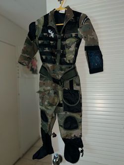 Boys costume Size 5-6
