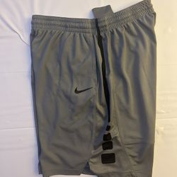 Mens Nike Shorts - Size  2XL  $$ 30
