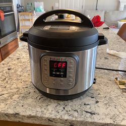 Instant Pot Pressure Cooker 