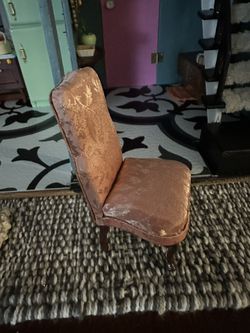 Dollhouse Chair