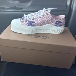 Pink burberry shoes