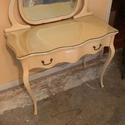 Vintage Dresser And Nightstand 