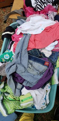 Random sizes, kids clothes. .50 cents each