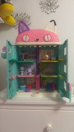 Gaby’s dollhouse