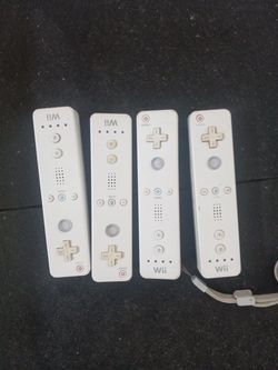 Wii Controllers for parts they do don't turn on  lot
