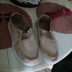 NEW MENS REEF LIGHT WEIGHT SLIP ON SHOES SZ 11 BUT RUN SMALL ONLY 25 FIRM PAID 129+