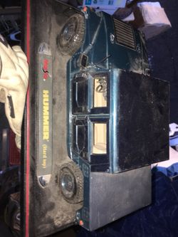 Model hummer