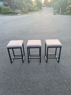 Stools Set