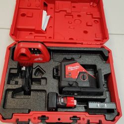 M12 12-Volt Lithium-Ion Cordless Green 250 ft. 3-Plane Laser Level Kit with One 4.0 Ah Battery, Charger and Case