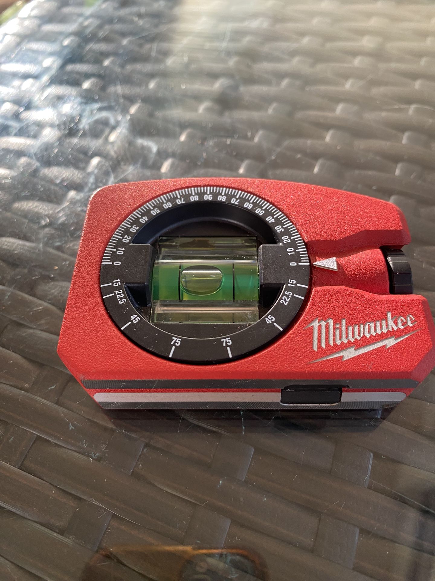 Milwaukee Pocket Level