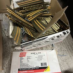 Nails  size 2-3/8 x .113  and 7:8/2,22 cm in nails 