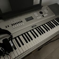 Yamaha Ypg 235 , And Headphone 