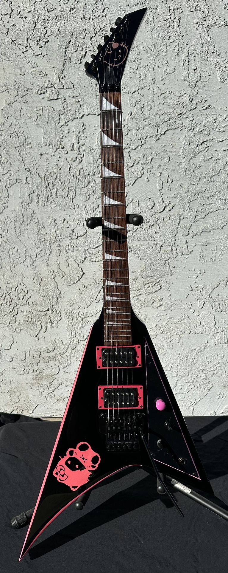Custom Built RR-Style V – Goth Kitty 