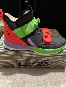 Nike Lebron shoe soldier VIII: Size 10.5- New In box