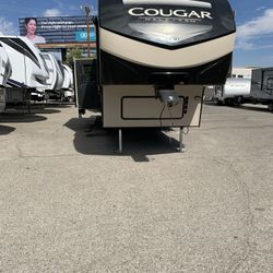 30 Ft. Keystone, Cougar 5th Wheel