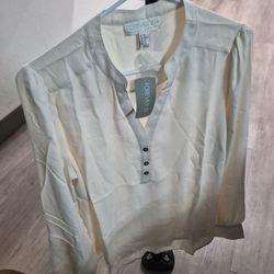 Forever 21 Women's Winte Cream V-neck Button Down Blouse, Size XL